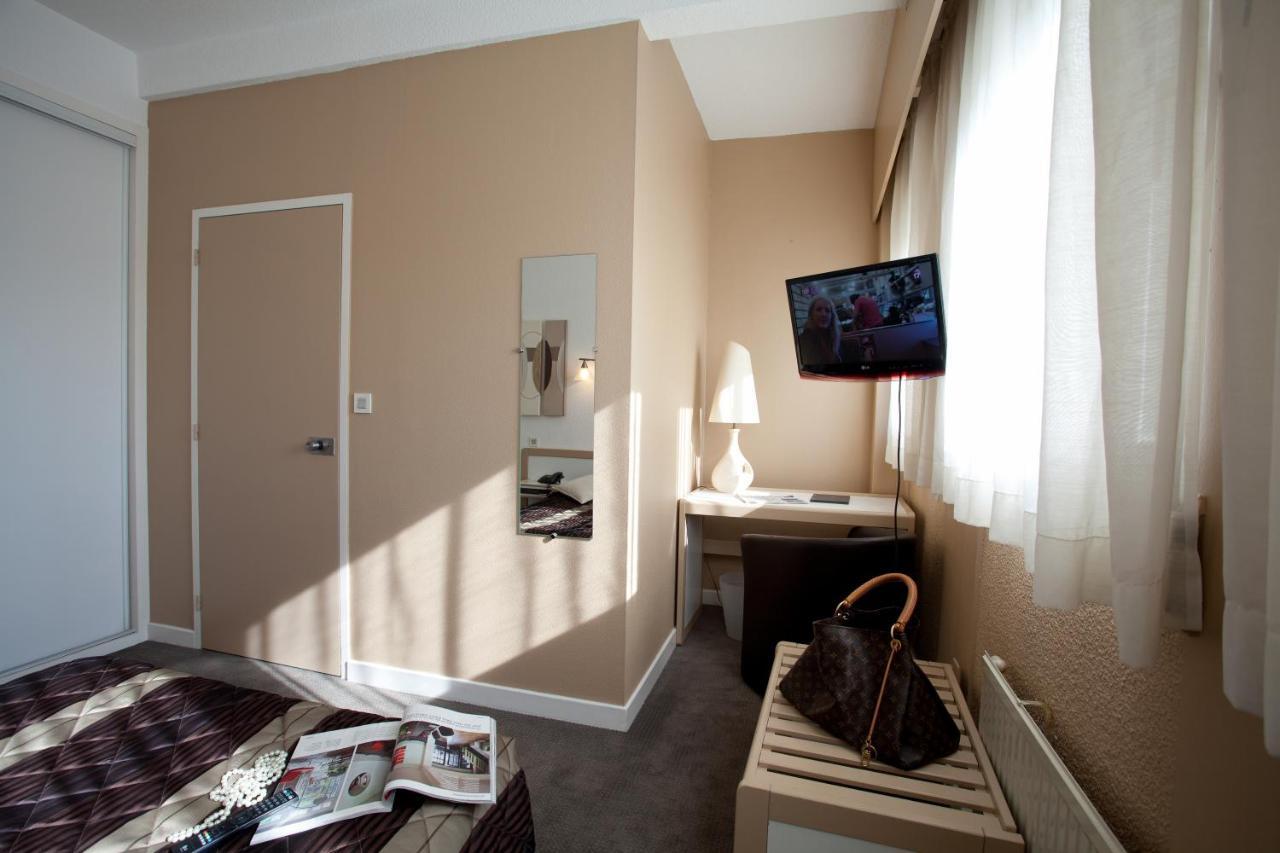 Hotel Karene Saint-Paul-lès-Romans Exterior photo